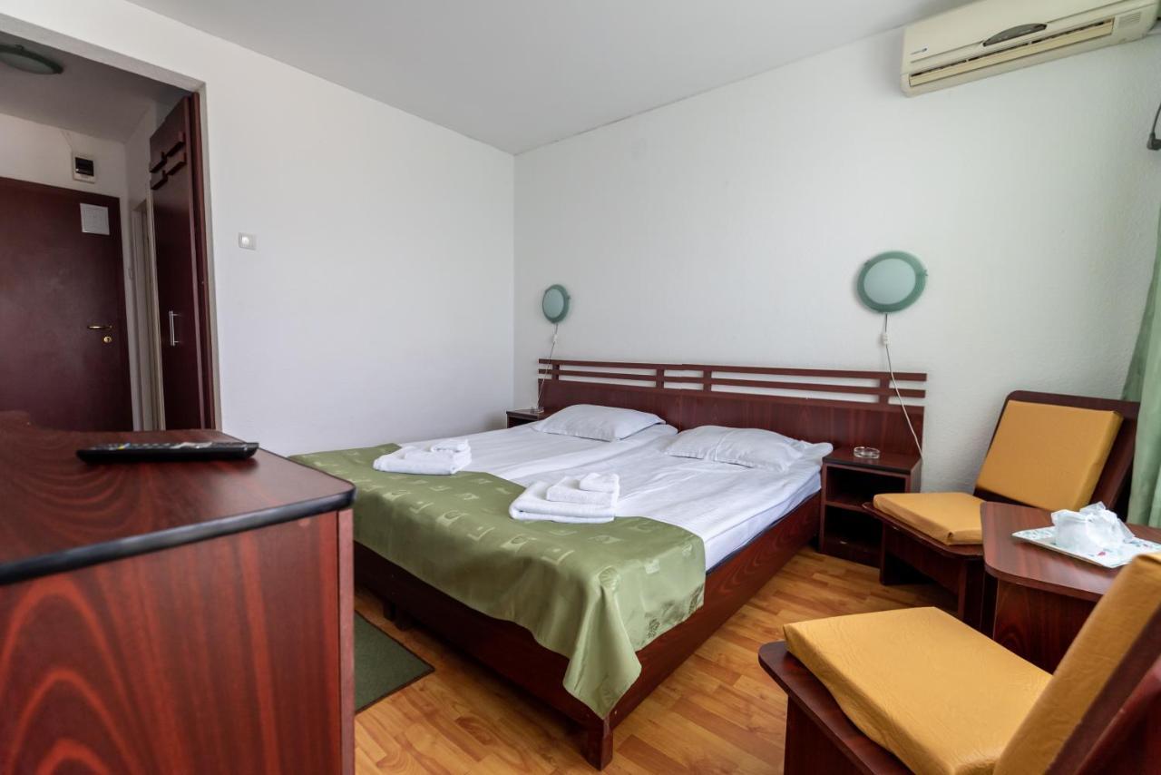 Hotel Capitol Jupiter Luaran gambar